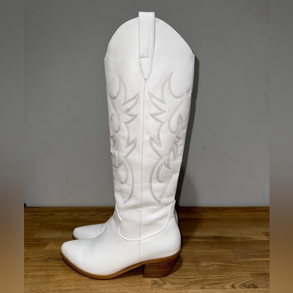 Urson WHITE COWGIRL/cowboy BOOTS,